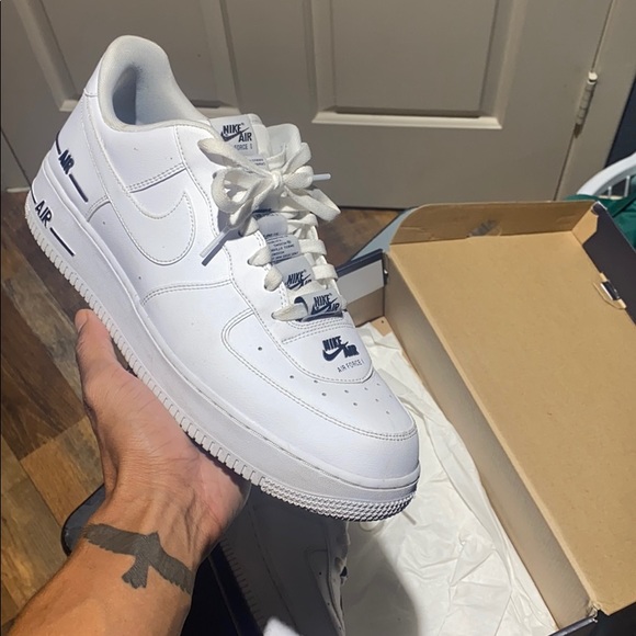 AIR FORCE 1 ‘07 LV8 3 - Picture 1 of 4